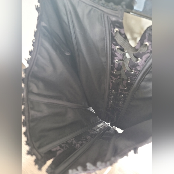 Black Corset - Picture 12 of 14